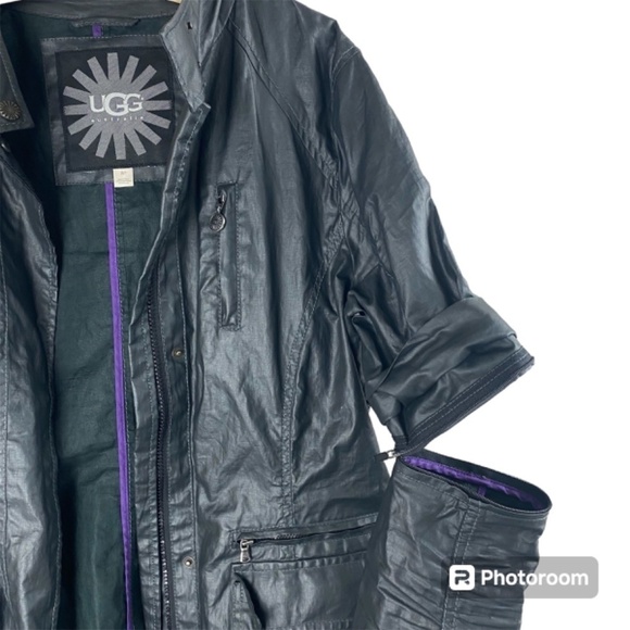 Rare UGG Zip-off Sleeve Hike Walk Travel Windbraker Jacket in Black Size M - Picture 4 of 11